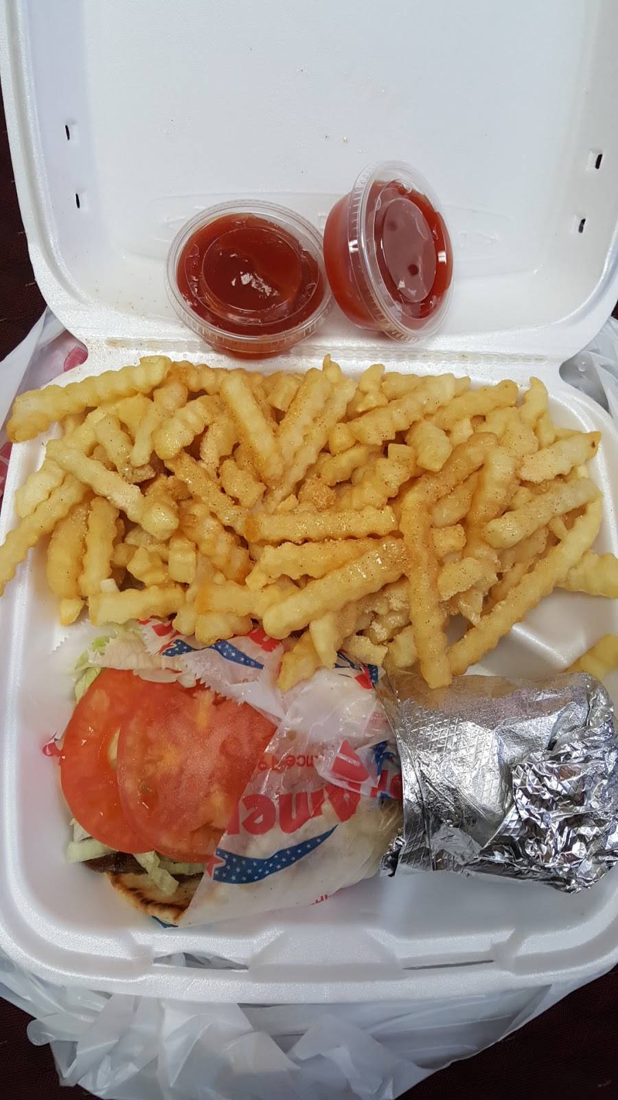 American Deli | restaurant | 7309 E Independence Blvd #25, Charlotte, NC 28227, USA | 7045376722 OR +1 704-537-6722