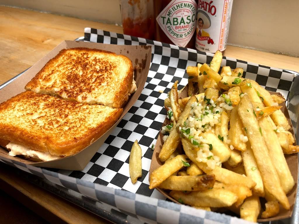 Rounds Premium Burgers | restaurant | 46 N Lake Ave, Pasadena, CA 91101, USA | 6263049810 OR +1 626-304-9810