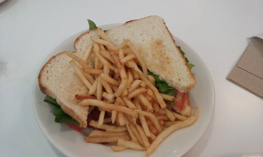 Steak n Shake | restaurant | 2250 Mount Zion Rd, Decatur, IL 62521, USA | 2178646592 OR +1 217-864-6592