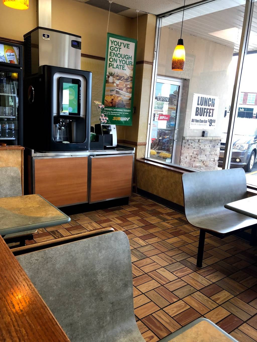 Subway | restaurant | Wellington Street East, 92 Gordon St, Guelph, ON N1H 4H6, Canada | 5198217827 OR +1 519-821-7827