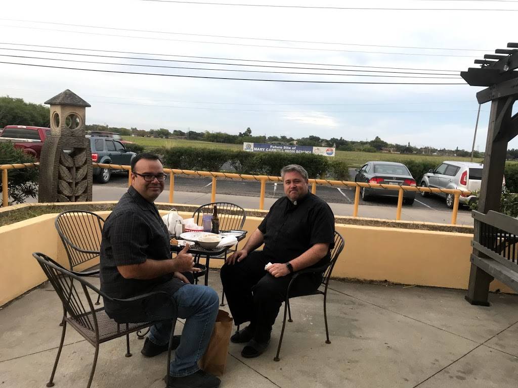 Kuzina Lebanese Grill | restaurant | 3801 Saratoga Blvd #113, Corpus Christi, TX 78415, USA | 3614522301 OR +1 361-452-2301