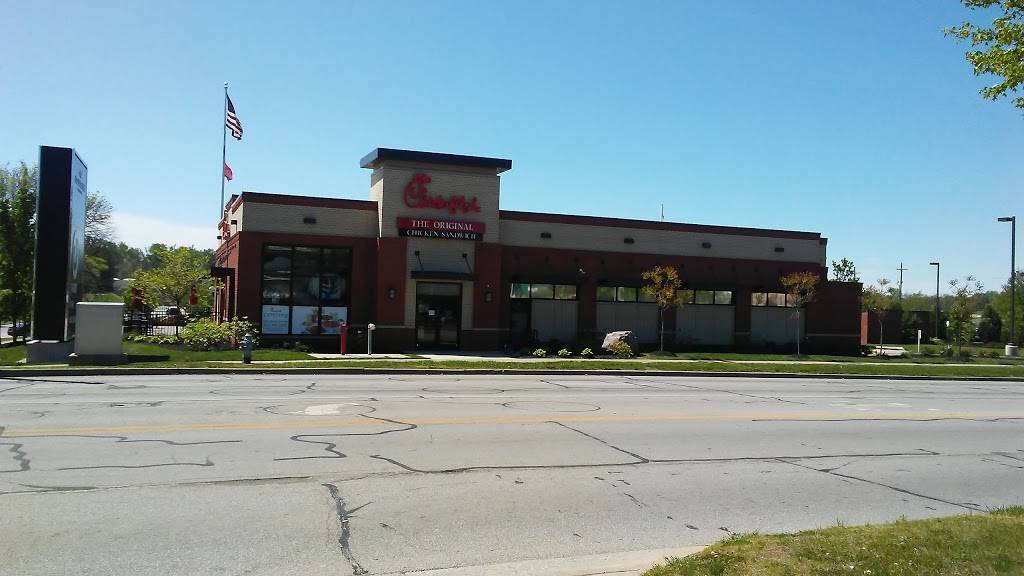 Chick-fil-A | restaurant | 3020 E 3rd St College Mall pad, Bloomington, IN 47401, USA | 8123305590 OR +1 812-330-5590