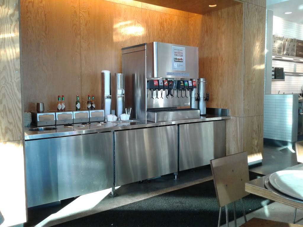 Chipotle Mexican Grill | restaurant | 2207 Del Prado Blvd S, Cape Coral, FL 33990, USA | 2394583944 OR +1 239-458-3944