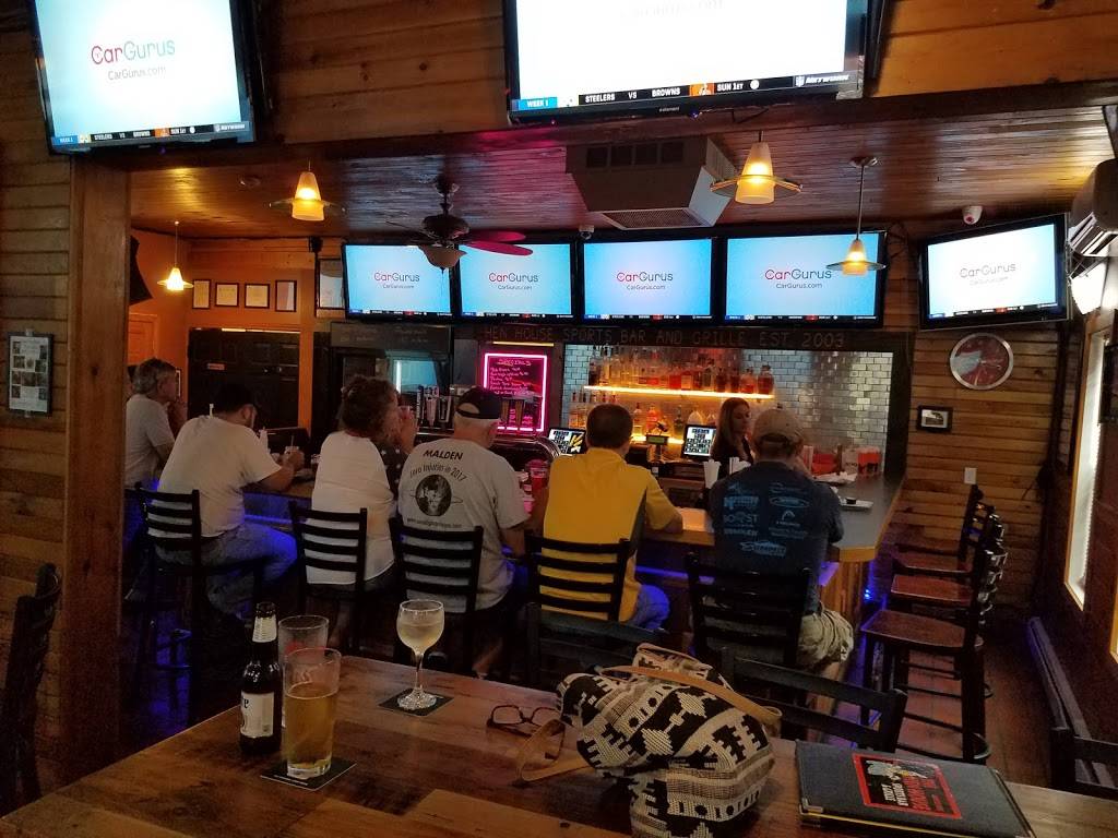 Hen House Sports Bar & Grille | restaurant | 85 S Main St, Newton, NH 03858, USA | 6033821705 OR +1 603-382-1705