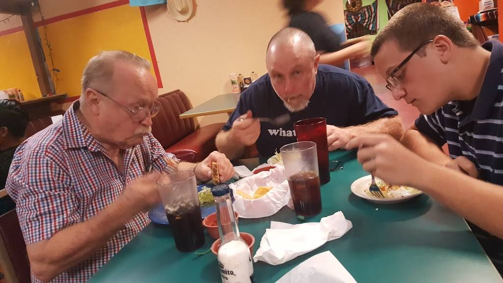 DON FELIXS MEXICAN RESTAURANT | restaurant | 1221 US-79, Henderson, TX 75652, USA | 9037222267 OR +1 903-722-2267