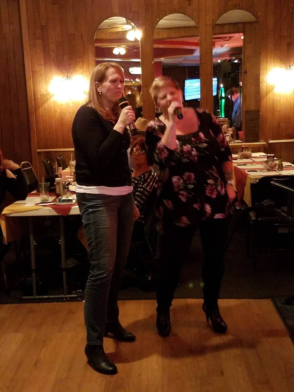 Dee Dees Tavern | restaurant | 647 Watervliet Shaker Rd, Latham, NY 12110, USA | 5187854410 OR +1 518-785-4410