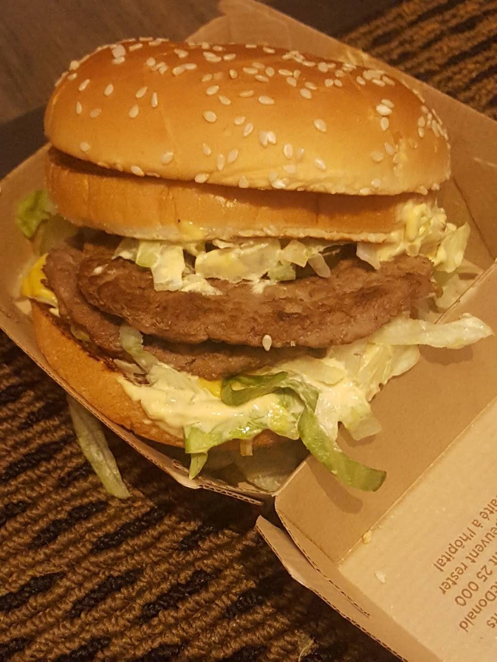 McDonalds | cafe | 2800 Skymark Ave, Mississauga, ON L4W 5A6, Canada | 9056299994 OR +1 905-629-9994