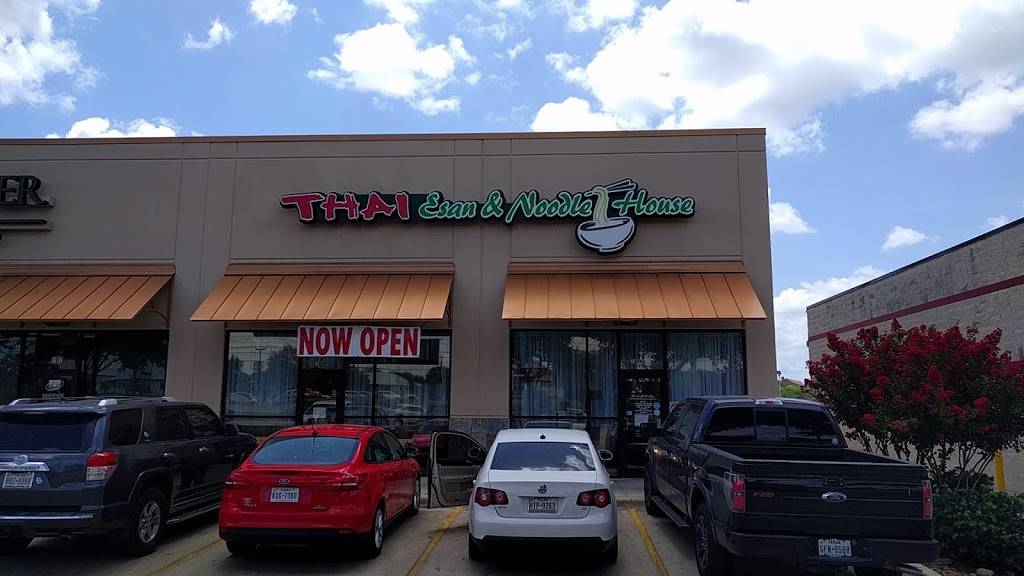 Sarikas Thai & Sushi | restaurant | 9820 Huebner Rd Ste 109, San Antonio, TX 78240, USA | 2108770888 OR +1 210-877-0888