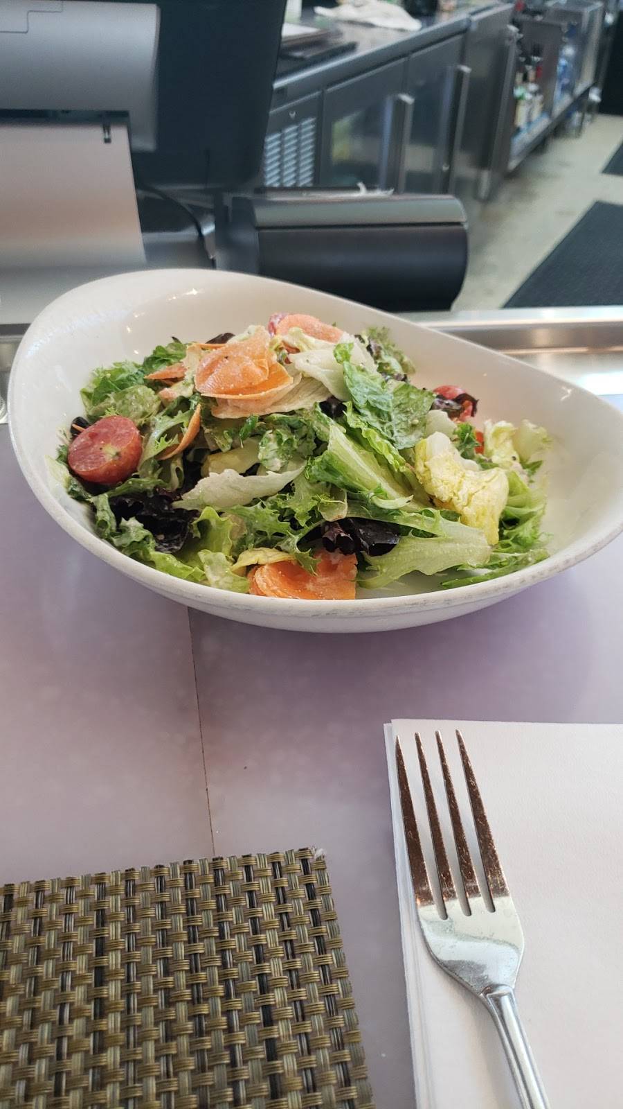 Legal Sea Foods | restaurant | 1 Harborside Drive Logan Airport, Terminal B Connector, Boston, MA 02128, USA | 8575743888 OR +1 857-574-3888