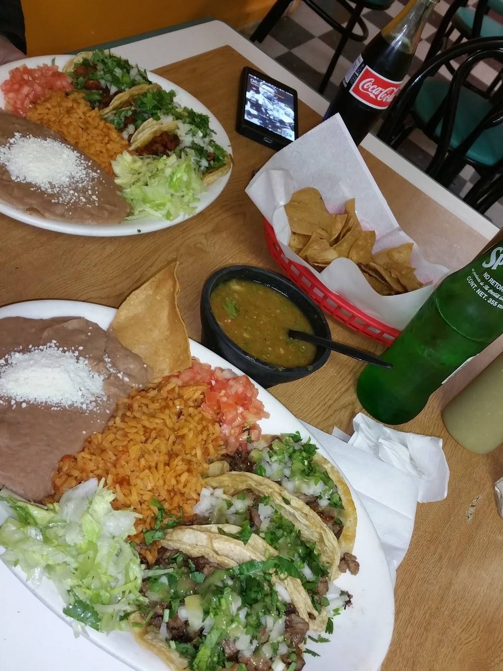 Mexican Restaurant & Grocery | restaurant | Bell Rd, Niles, MI 49120, USA | 2696878077 OR +1 269-687-8077