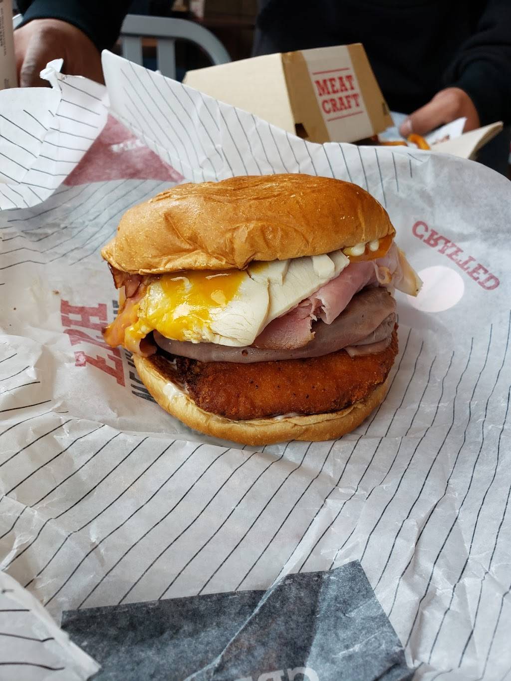 Arbys | restaurant | 4445 Central Pl, Fairfield, CA 94534, USA | 7074195795 OR +1 707-419-5795
