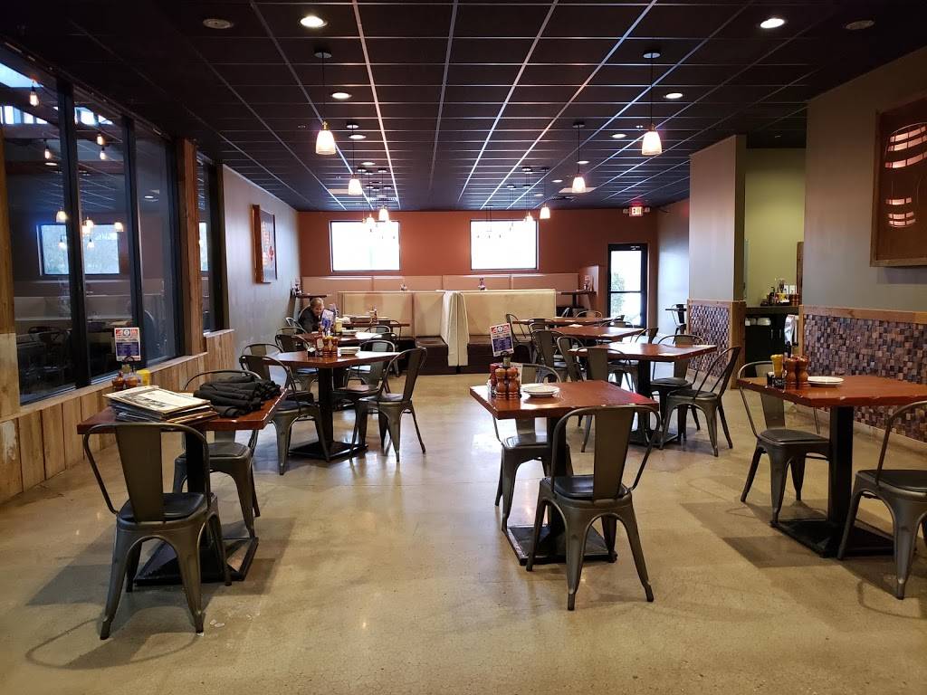 Great Rivers Tap & Grill | restaurant | 3559-B College Ave, Alton, IL 62002, USA | 6184621220 OR +1 618-462-1220