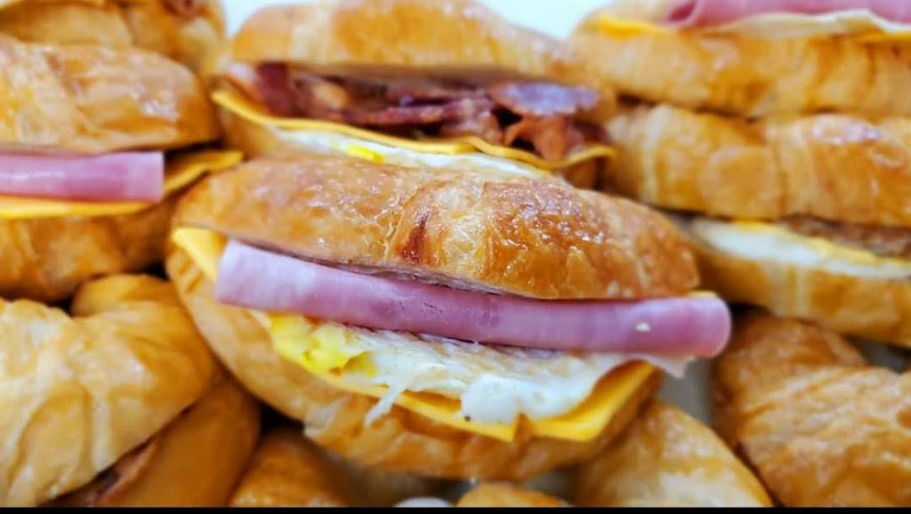 Donuts West Mount | restaurant | 1429 W Mt Houston Rd, Houston, TX 77088, USA | 3467735380 OR +1 346-773-5380