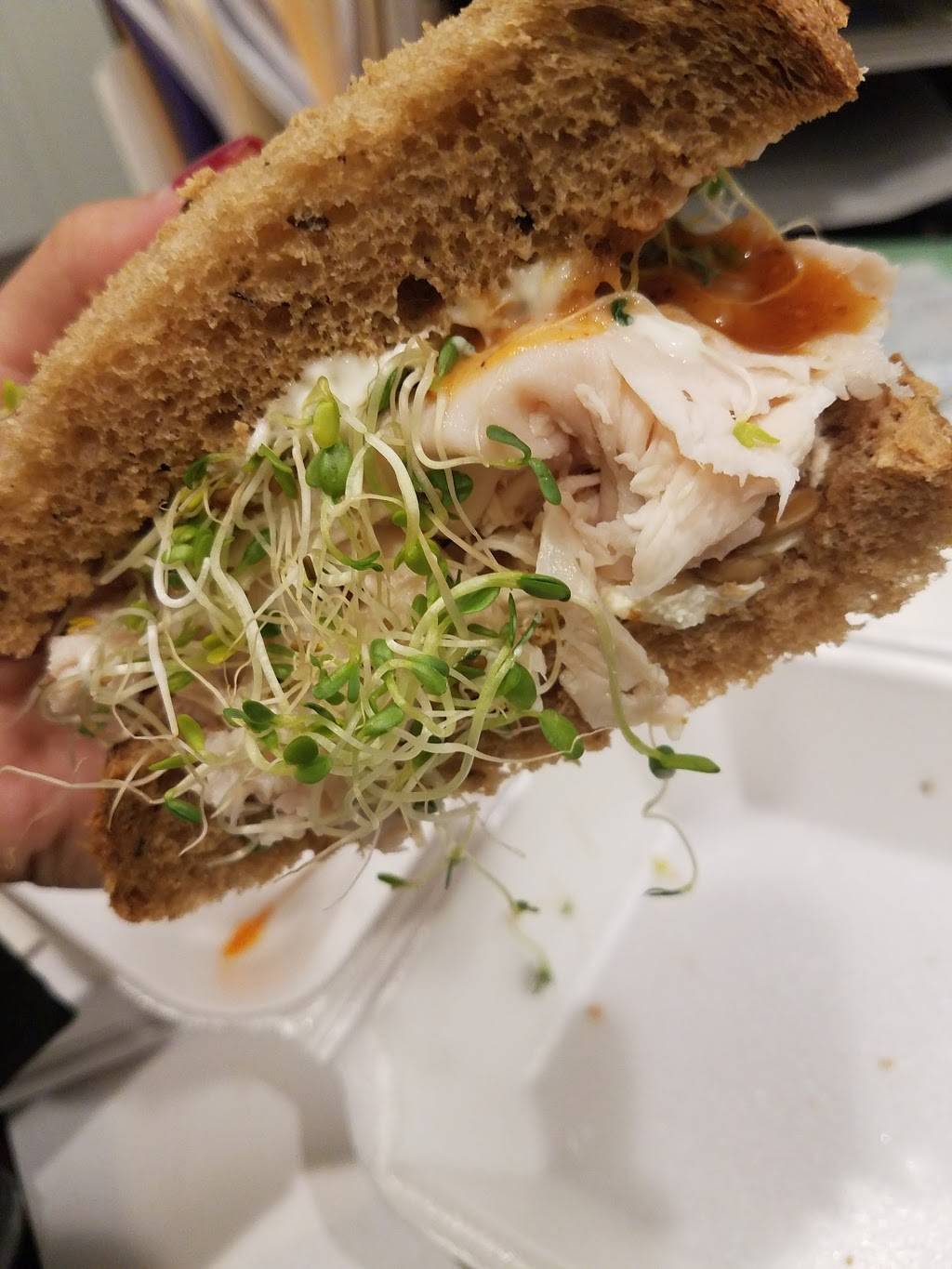 Lonnis Sandwiches Etc | restaurant | 425 Central Ave, St. Petersburg, FL 33701, USA | 7278941944 OR +1 727-894-1944