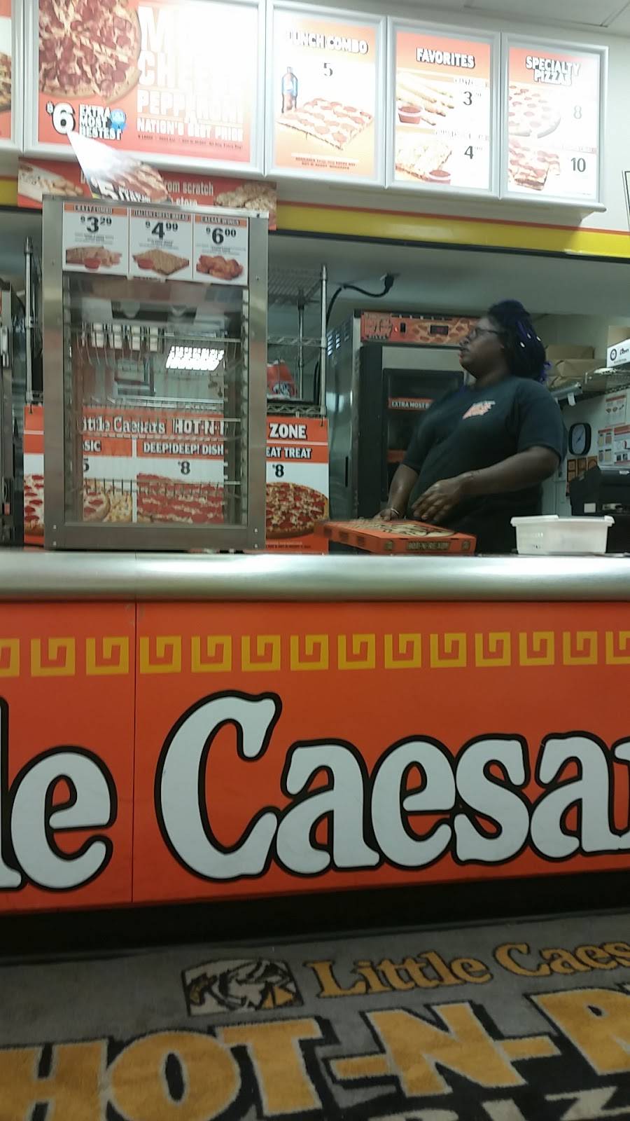 Little Caesars Pizza | meal takeaway | 861 Folly Rd, Charleston, SC 29412, USA | 8437181056 OR +1 843-718-1056