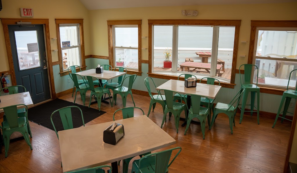 Waterfront Pizza | restaurant | 7531 S Virginia Dare Trail, Nags Head, NC 27959, USA | 2527151227 OR +1 252-715-1227