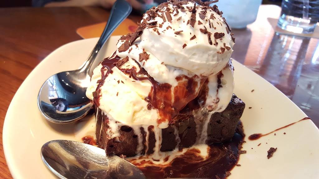 Outback Steakhouse | restaurant | 6210 Grand Ave, Gurnee, IL 60031, USA | 8475991300 OR +1 847-599-1300