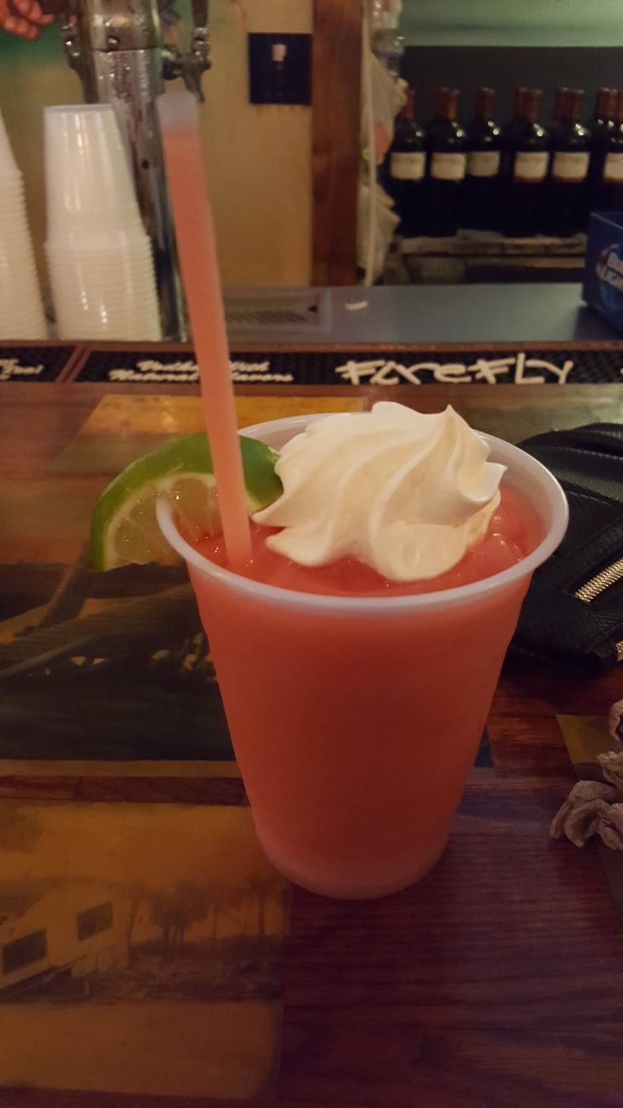 Charleston Crab Shacks | restaurant | 26 Center St, Folly Beach, SC 29439, USA | 8435883080 OR +1 843-588-3080