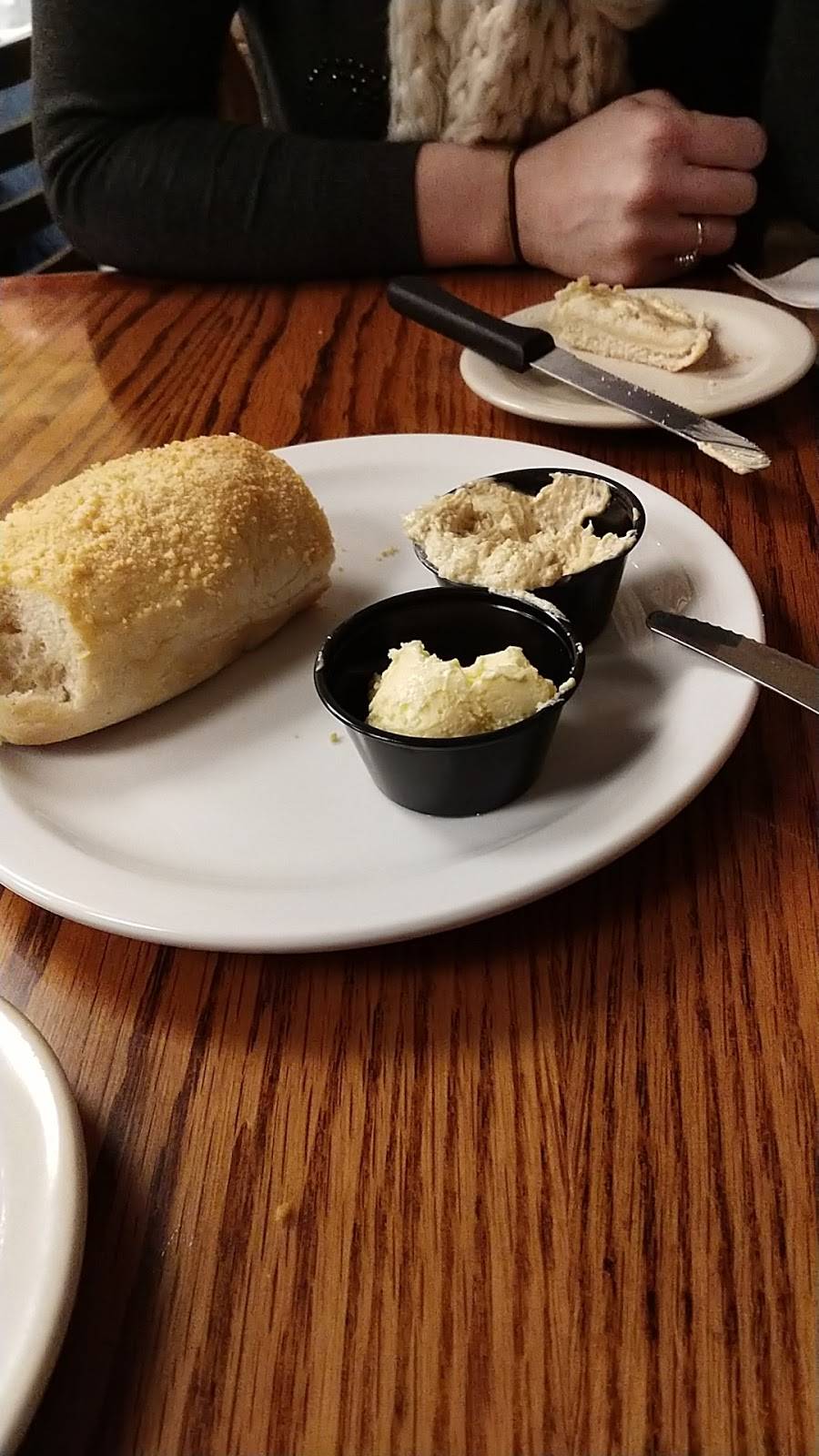 Nick & Toms Restaurant & Bar | restaurant | 5774 Bridgetown Rd, Cincinnati, OH 45248, USA | 5135744242 OR +1 513-574-4242