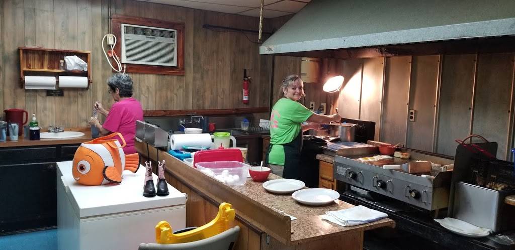 Fayes Cafe | restaurant | 107 S Union St, Gainesboro, TN 38562, USA | 9312684880 OR +1 931-268-4880