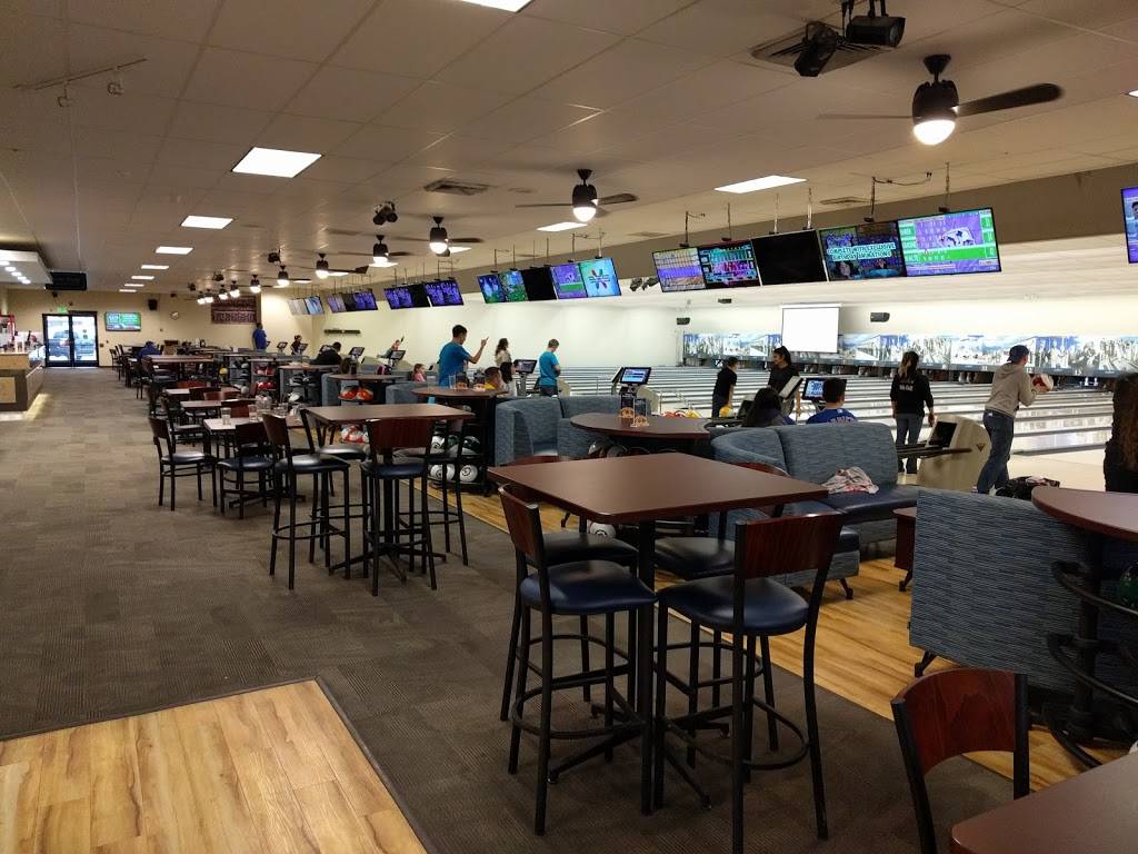 Stars and Strikes Bowling Center | restaurant | 311 W Martin St #1934, Scott AFB, IL 62225, USA | 6182564054 OR +1 618-256-4054