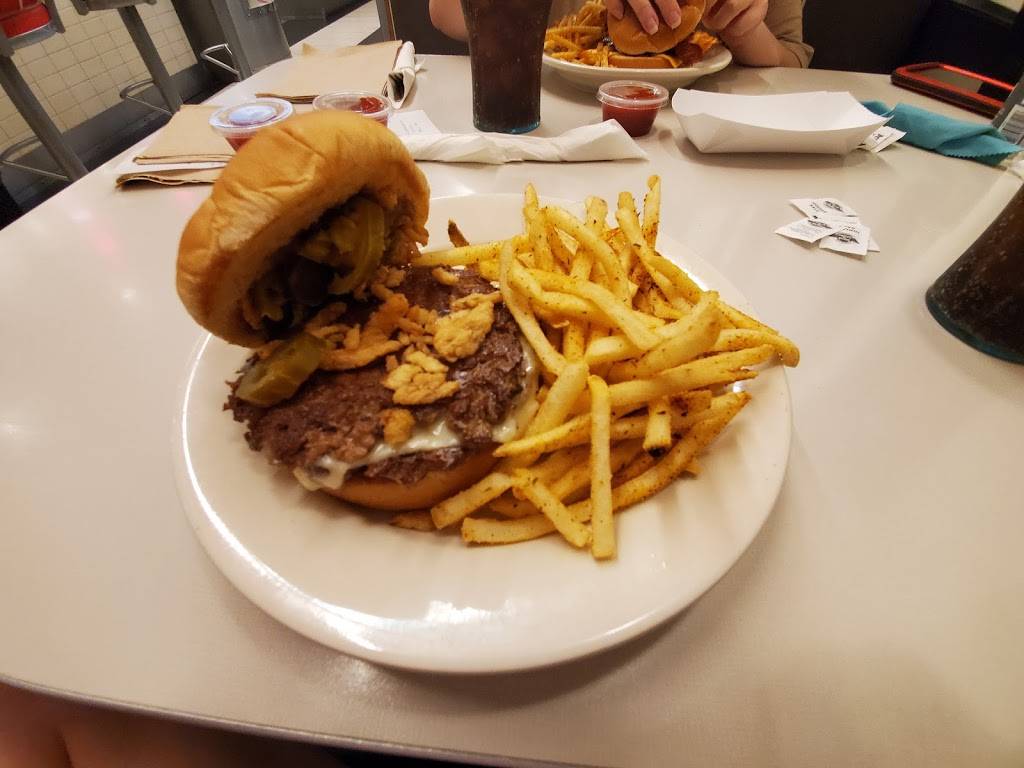 Steak n Shake | restaurant | 280 Beach Blvd, Biloxi, MS 39530, USA | 2284362828 OR +1 228-436-2828