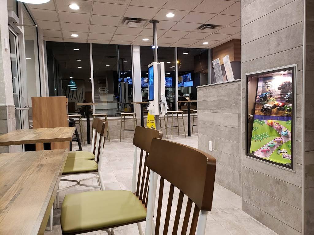 McDonalds | cafe | 485 Main St #1, Damariscotta, ME 04543, USA | 2075638434 OR +1 207-563-8434