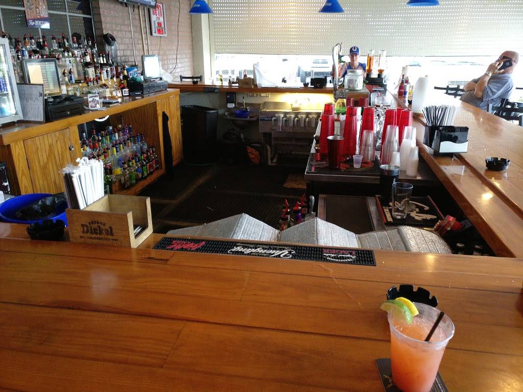 Downtown Gatorz Bar And Grill | restaurant | 502 King St, Punta Gorda, FL 33950, USA | 9413477518 OR +1 941-347-7518