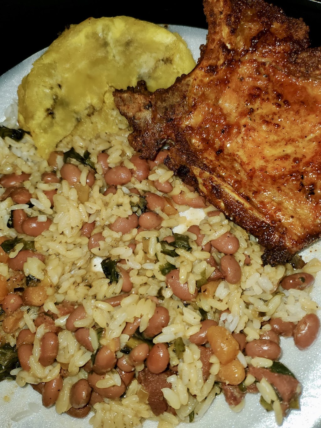 Mama’s Krazy Kitchen | restaurant | N Kingsway Rd and, Fern Gulley Dr, Seffner, FL 33584, USA | 8134360188 OR +1 813-436-0188