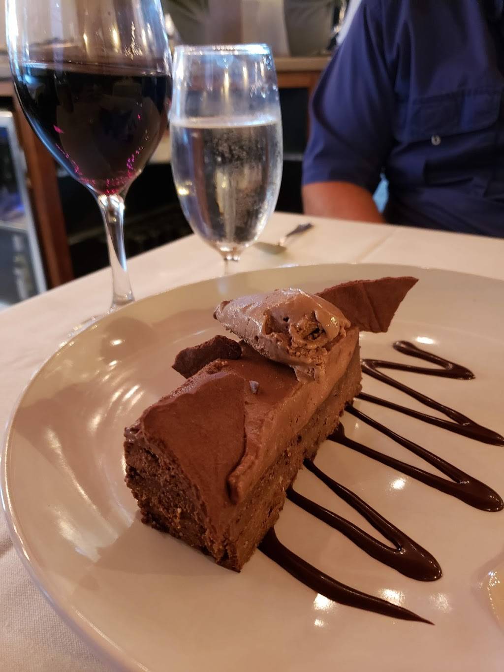 Tompkins by The Rack House | restaurant | 500 S Main St, St Charles, MO 63301, USA | 6364936332 OR +1 636-493-6332