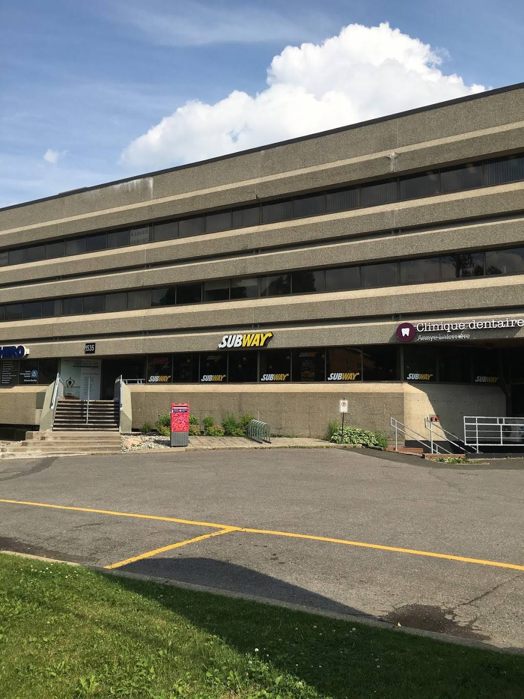 Subway | restaurant | 1535 Ch Ste-Foy, Québec, QC G1S 2P1, Canada | 4185272111 OR +1 418-527-2111