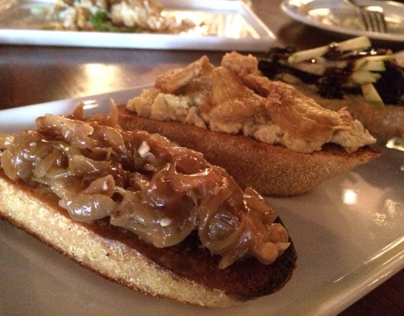 Sono Wood Fired | restaurant | 1582 N Clybourn Ave, Chicago, IL 60642, USA | 3122551122 OR +1 312-255-1122