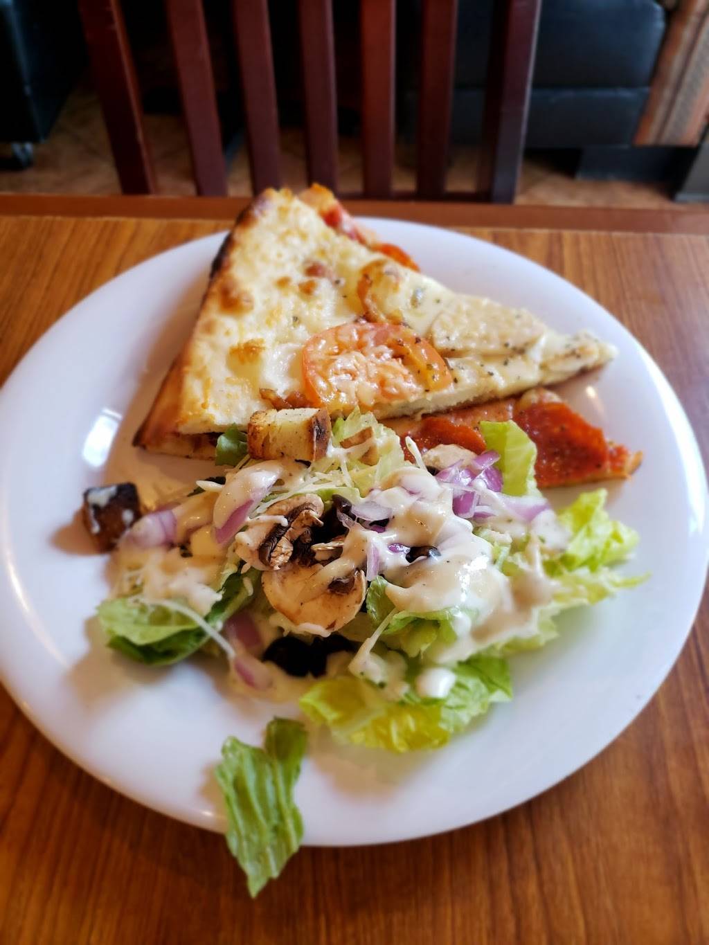 Trilogy Pizza | restaurant | 19141 Stone Oak Pkwy Suite 113, San Antonio, TX 78258, USA | 2104041818 OR +1 210-404-1818