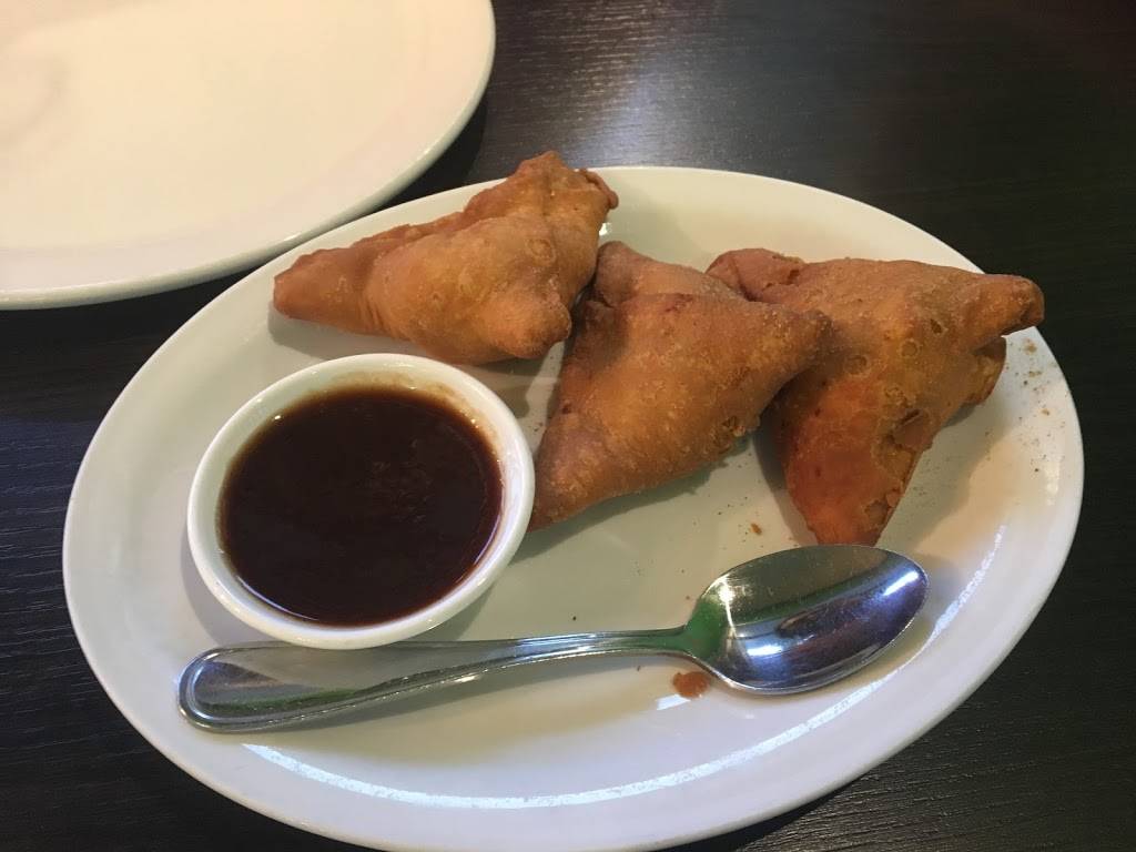 Amma Roti House | restaurant | 2014 Queen St E, Toronto, ON M4L 1J3, Canada | 4169441944 OR +1 416-944-1944