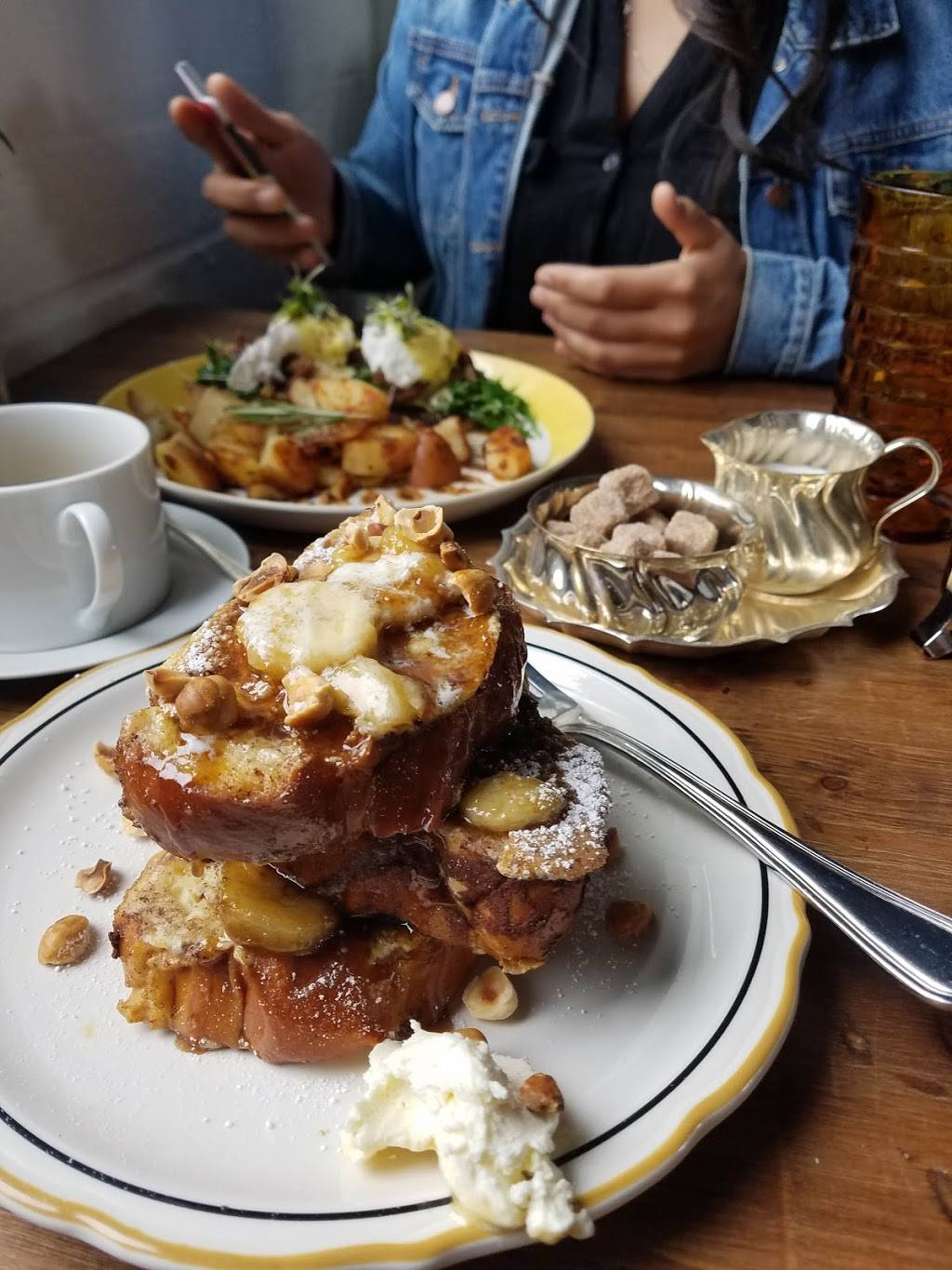 Le Sel Bistro | restaurant | 229 St Helens Ave, Tacoma, WA 98402, USA | 2533271015 OR +1 253-327-1015