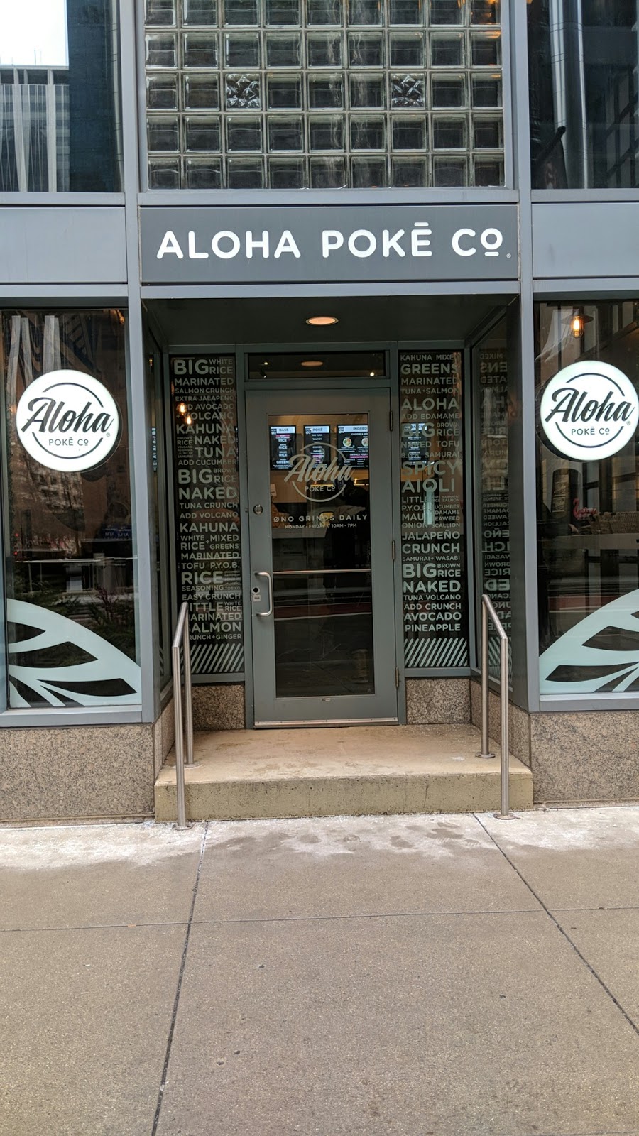 Aloha Poke Co. | meal delivery | 303 W Madison St, Chicago, IL 60603, USA | 3122650786 OR +1 312-265-0786