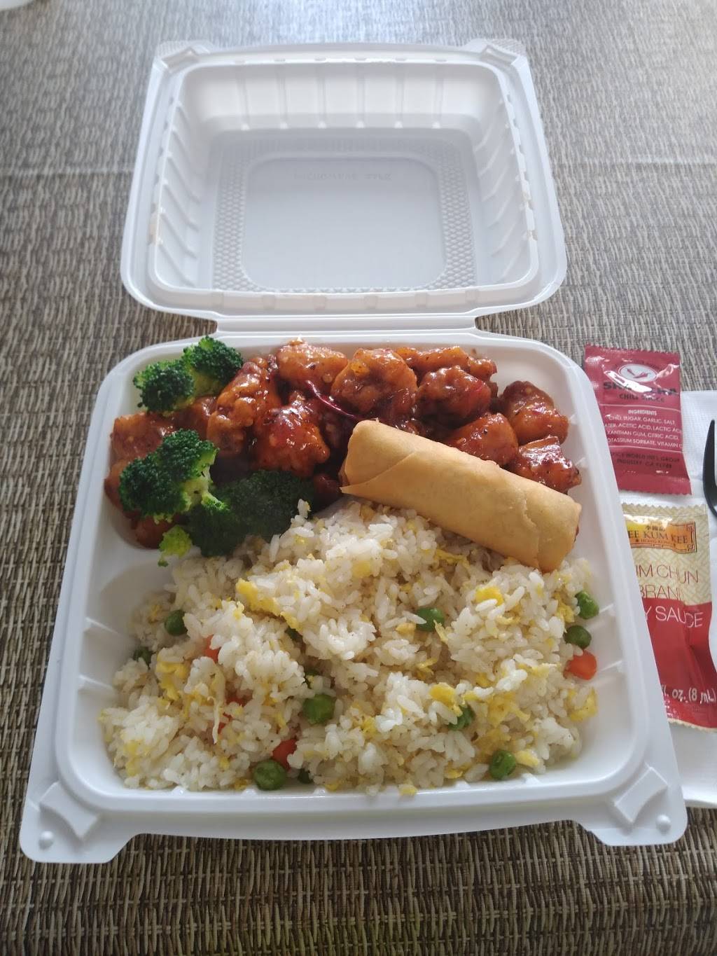 Z&F Chinese Food | restaurant | 2907 Shelter Island Dr #104, San Diego, CA 92106, USA | 6192697668 OR +1 619-269-7668