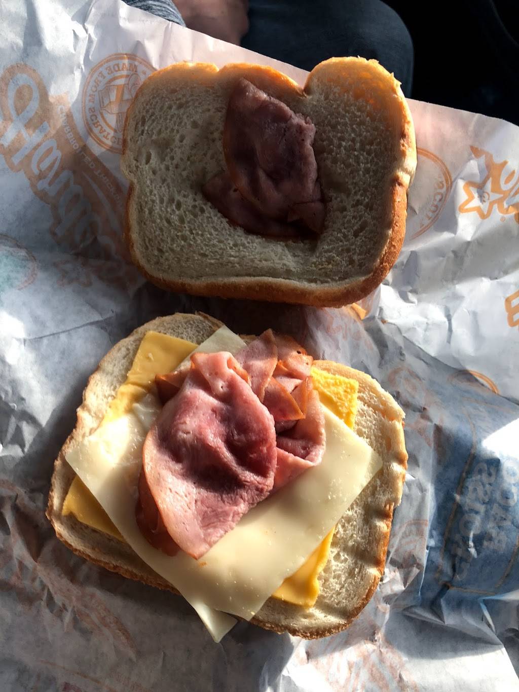 Hardees | restaurant | 6410 County Hwy 165, Genoa, OH 43430, USA | 4198557239 OR +1 419-855-7239