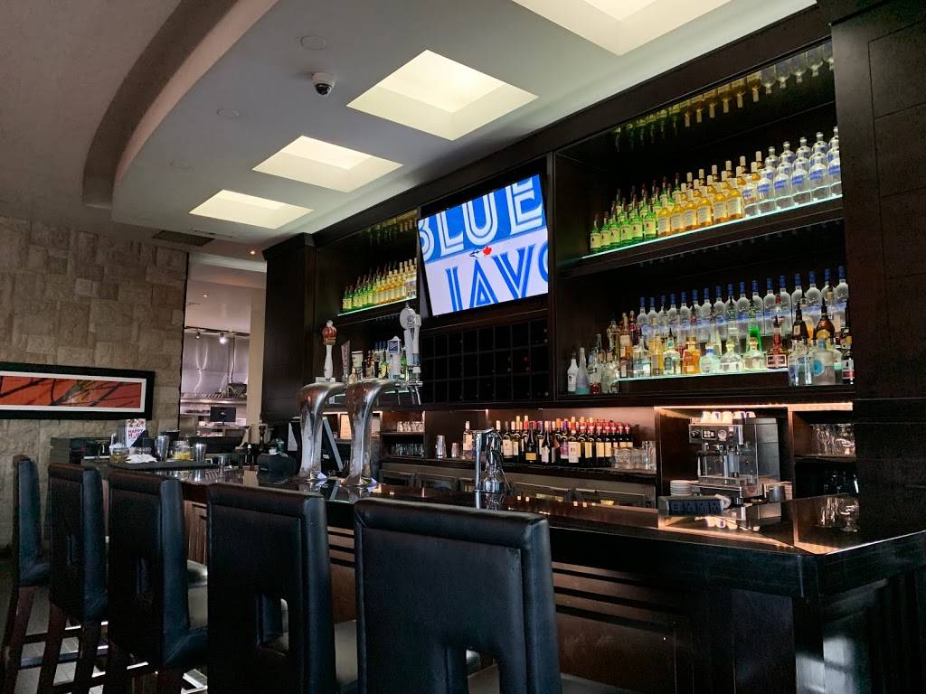 Moxies Grill & Bar | night club | 17390 Yonge St, Newmarket, ON L3Y 7R6, Canada | 9059530920 OR +1 905-953-0920