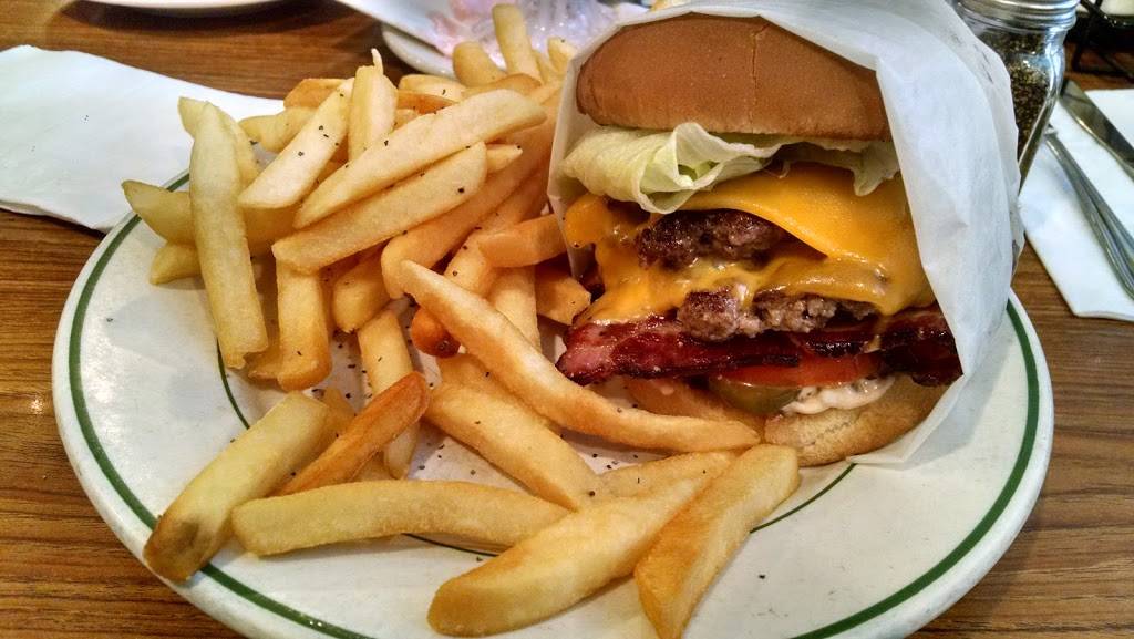 Pien Burger | restaurant | 913 E California Blvd, Pasadena, CA 91106, USA | 6267951123 OR +1 626-795-1123