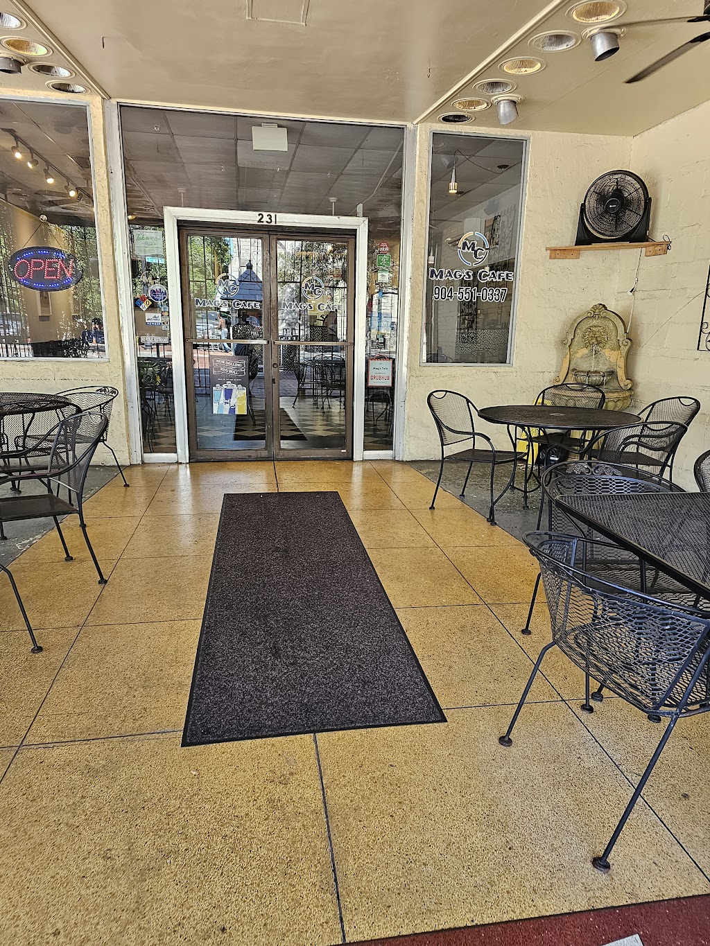 Mags Cafe | restaurant | 231 N Laura St, Jacksonville, FL 32202, USA | 9045510337 OR +1 904-551-0337