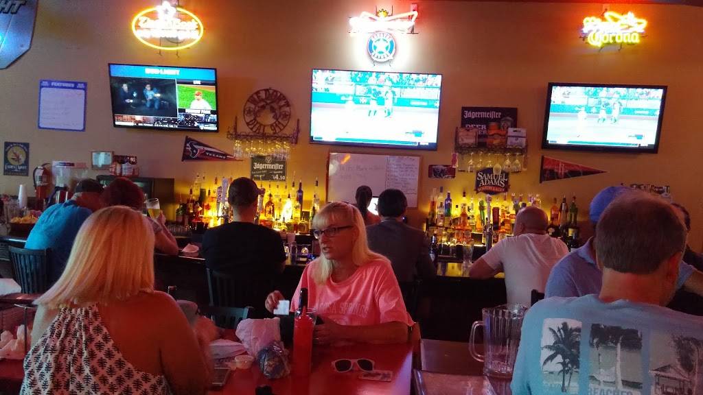 Wings Pizza N Things | restaurant | 11510 Space Center Blvd, Houston, TX 77059, USA | 2819919464 OR +1 281-991-9464