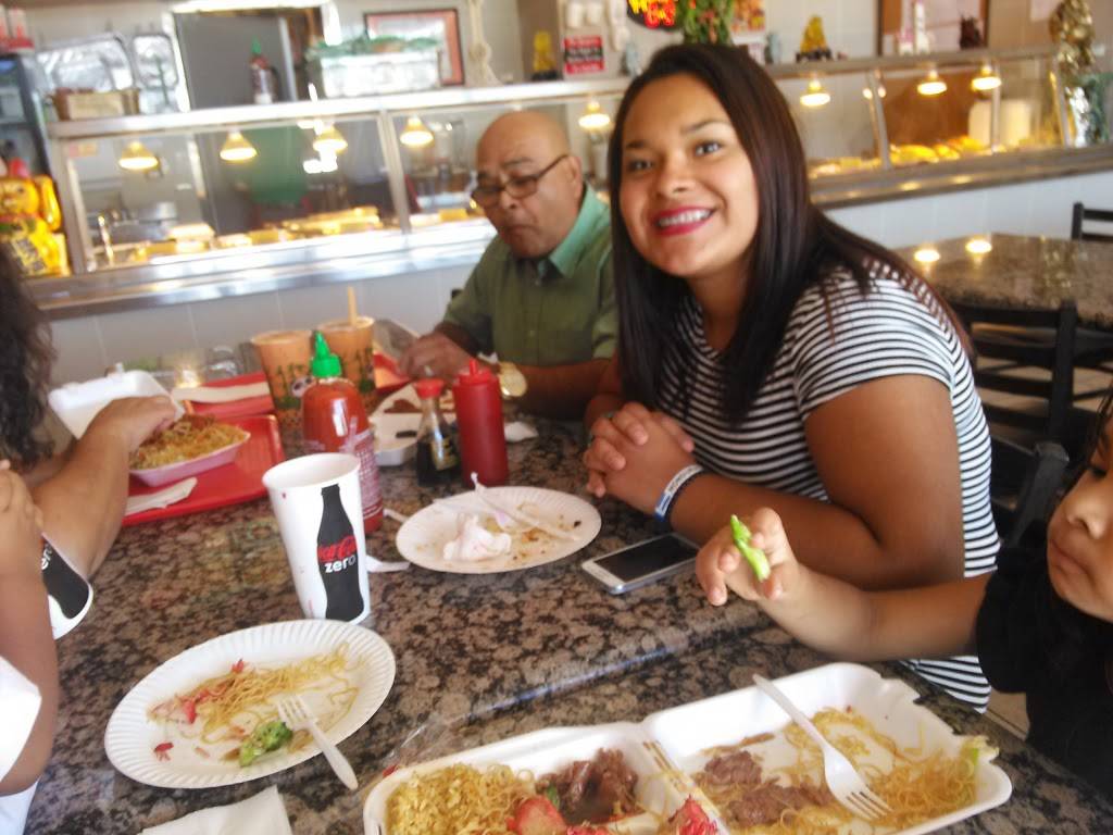 Subway | restaurant | Village at, 1261 N State St Suite A, San Jacinto, CA 92583, USA | 9516546800 OR +1 951-654-6800