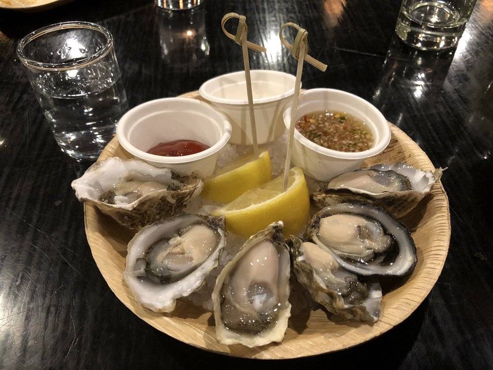 S/T Hooligans | restaurant | 4354 Leary Way NW, Seattle, WA 98107, USA | 2066594754 OR +1 206-659-4754