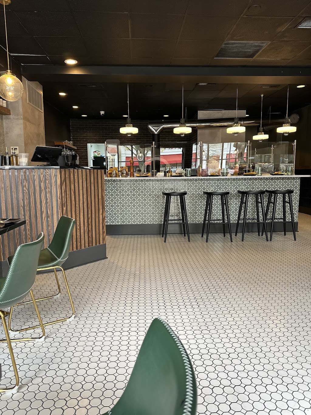 Pizza Pazza | restaurant | 139 Kings Hwy E, Haddonfield, NJ 08033, USA | 8564462202 OR +1 856-446-2202