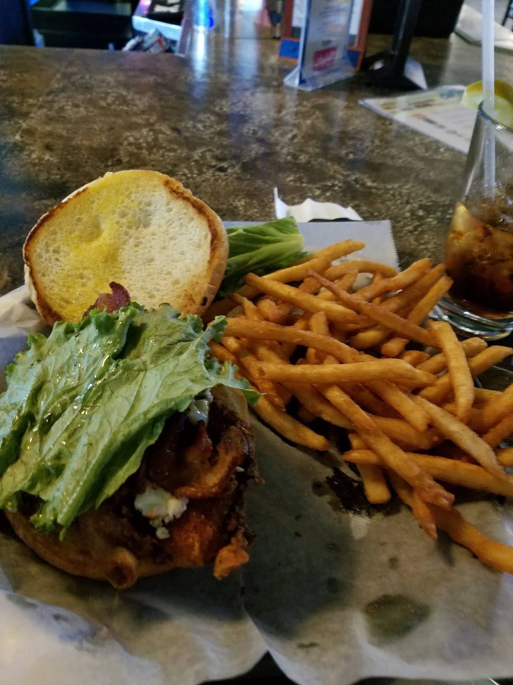 Kellys Bleachers Big Bend | restaurant | Vernon Ln, Big Bend, WI 53103, USA | 2626623600 OR +1 262-662-3600