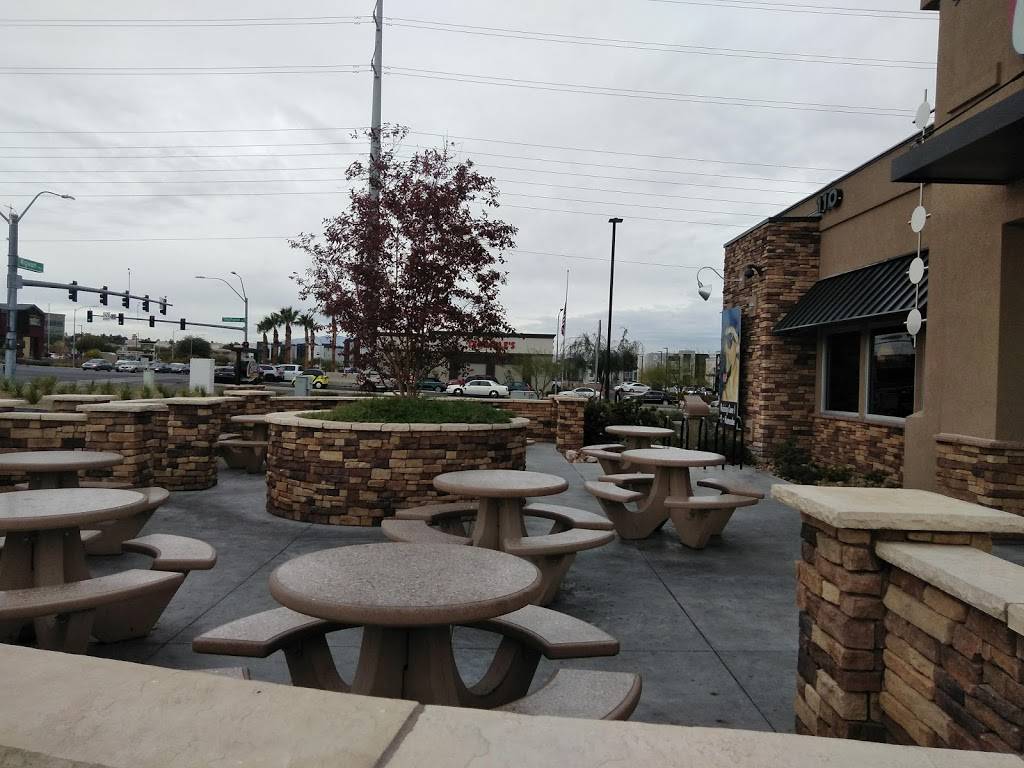 Raising Canes Chicken Fingers | meal takeaway | 110 N Stephanie St, Henderson, NV 89074, USA | 7029712388 OR +1 702-971-2388