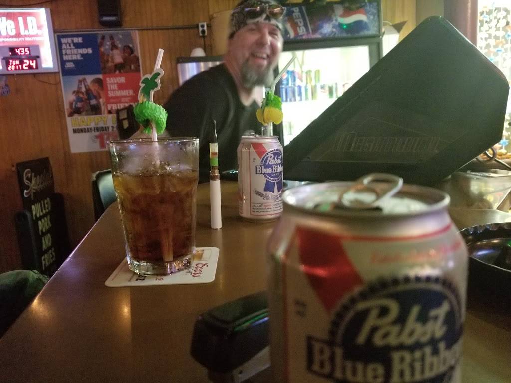 Friendly Tavern | restaurant | 115 S Main St, St Marys, OH 45885, USA | 4193948034 OR +1 419-394-8034