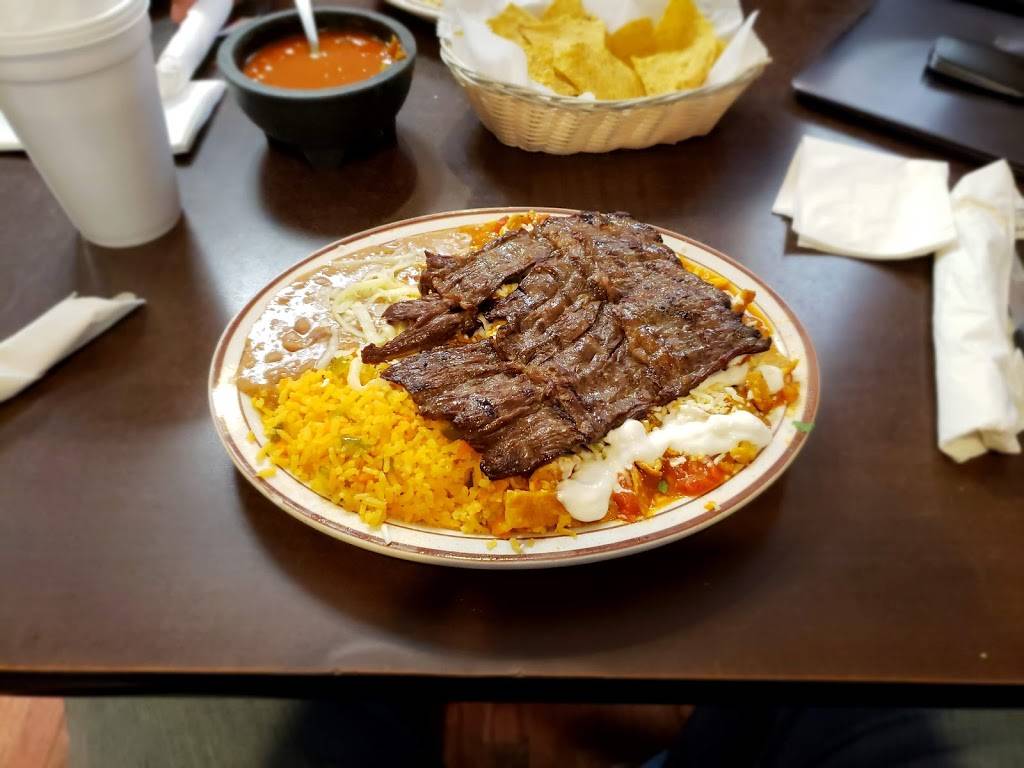 Los Corrales | restaurant | 6713 W 26th St, Berwyn, IL 60402, USA | 7084849063 OR +1 708-484-9063