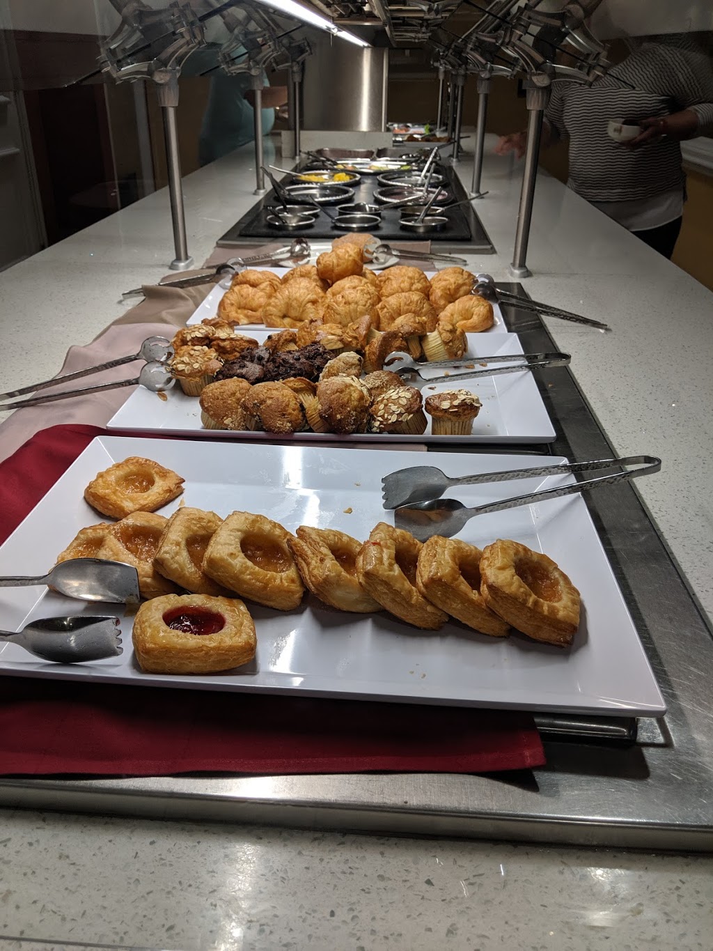 Café Matisse | restaurant | 9700 International Dr, Orlando, FL 32819, USA | 4079969700 OR +1 407-996-9700